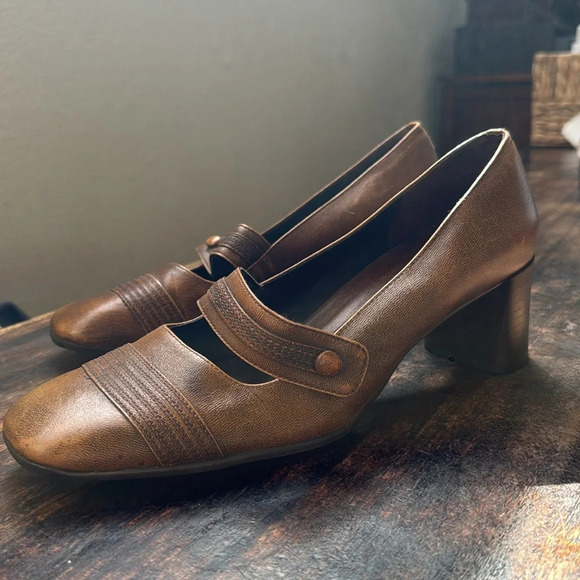 Laura Scott Brown Tan Shoes 8M Strap Heel Sqaure Toe Leather Brazil Retro Office - Picture 3 of 10
